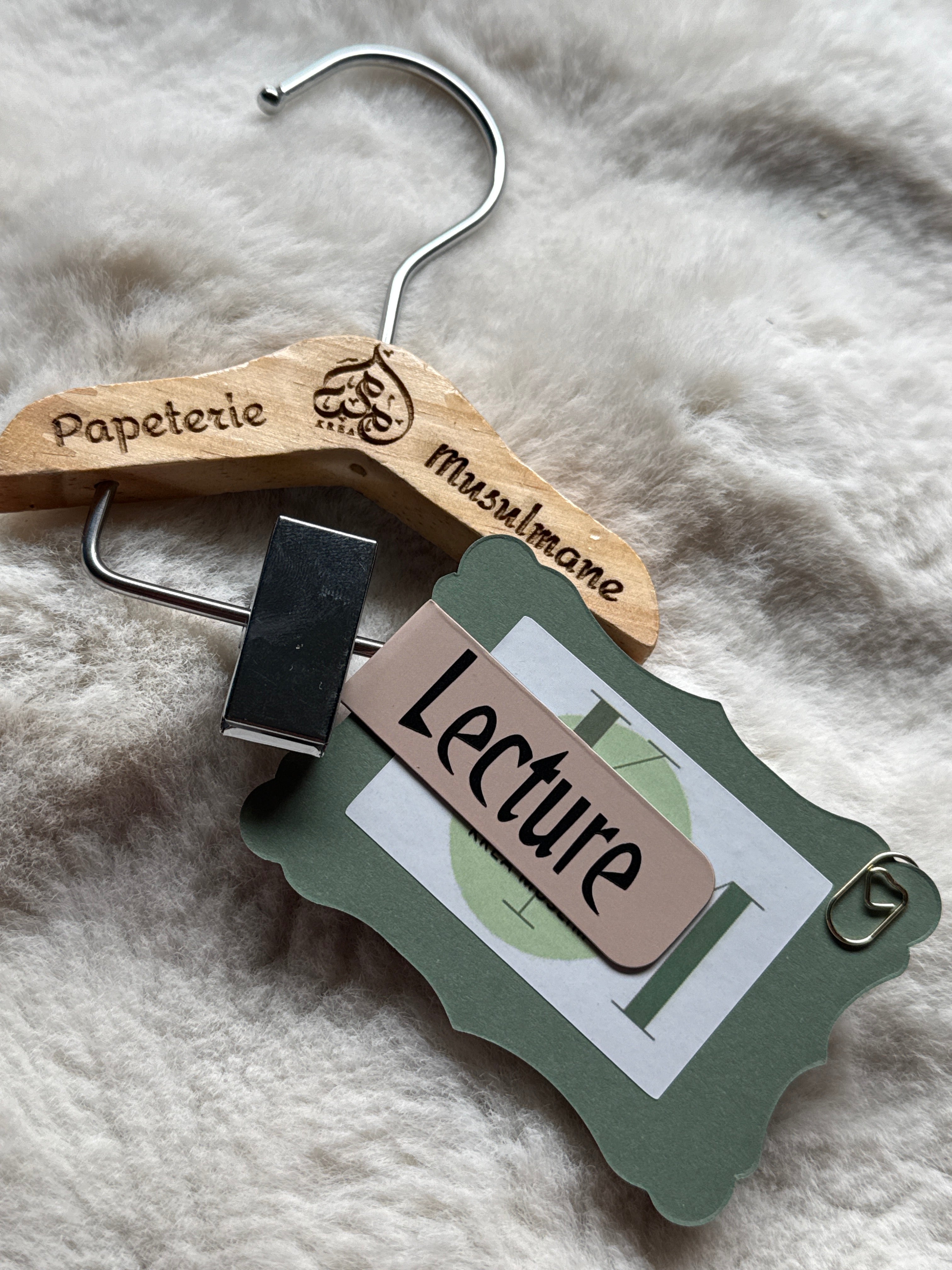 Marque page  aimanter « LECTURE »