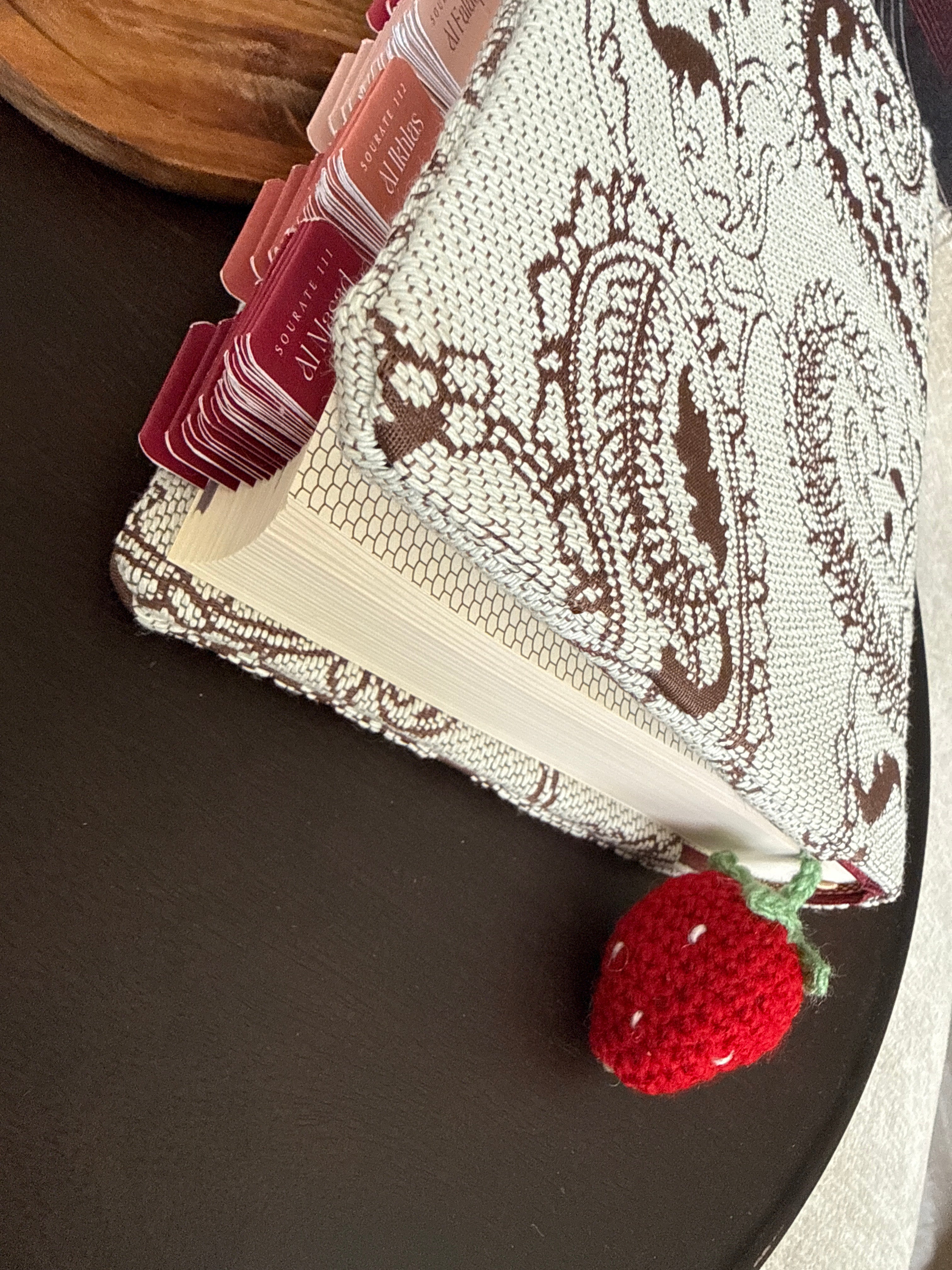 Marque-page crochet fait main – L’accessoire indispensable pour ton Coran
