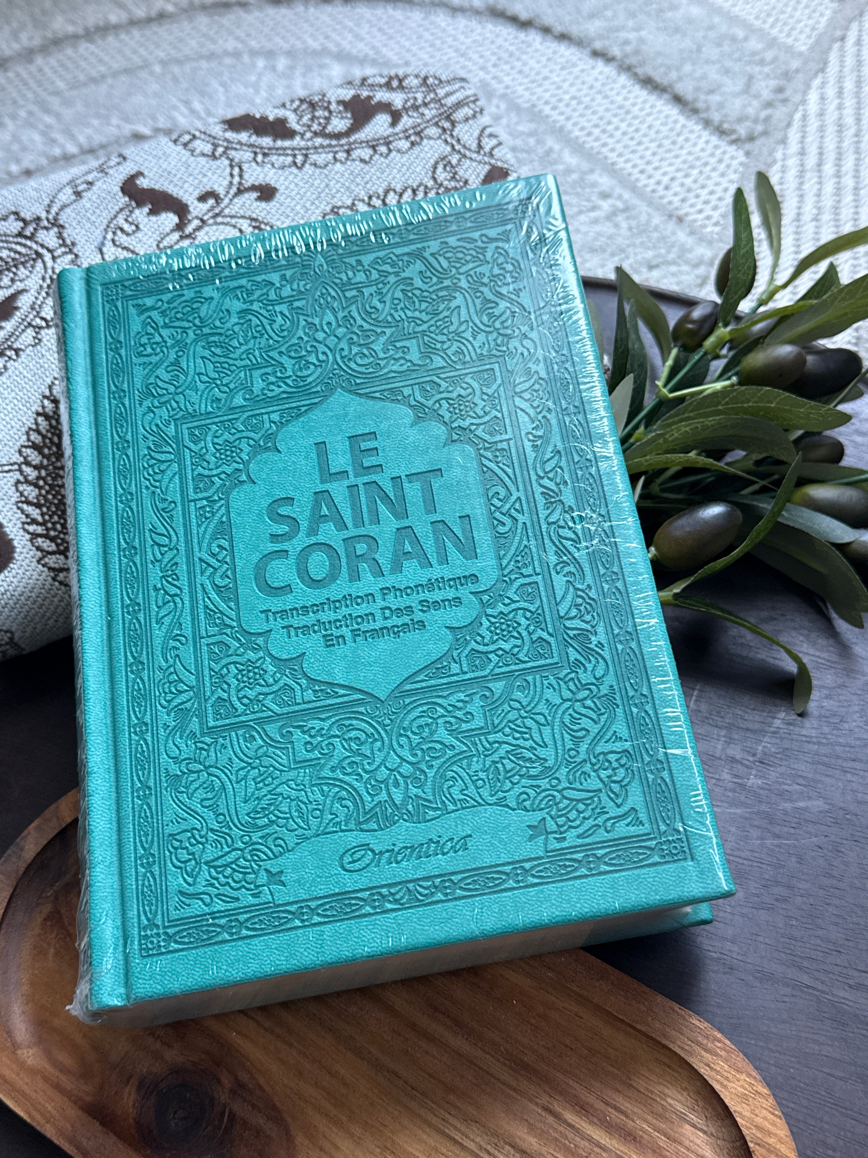 Coran Full  color – Couverture Rigide avec Transcription Phonétique et Traduction Française