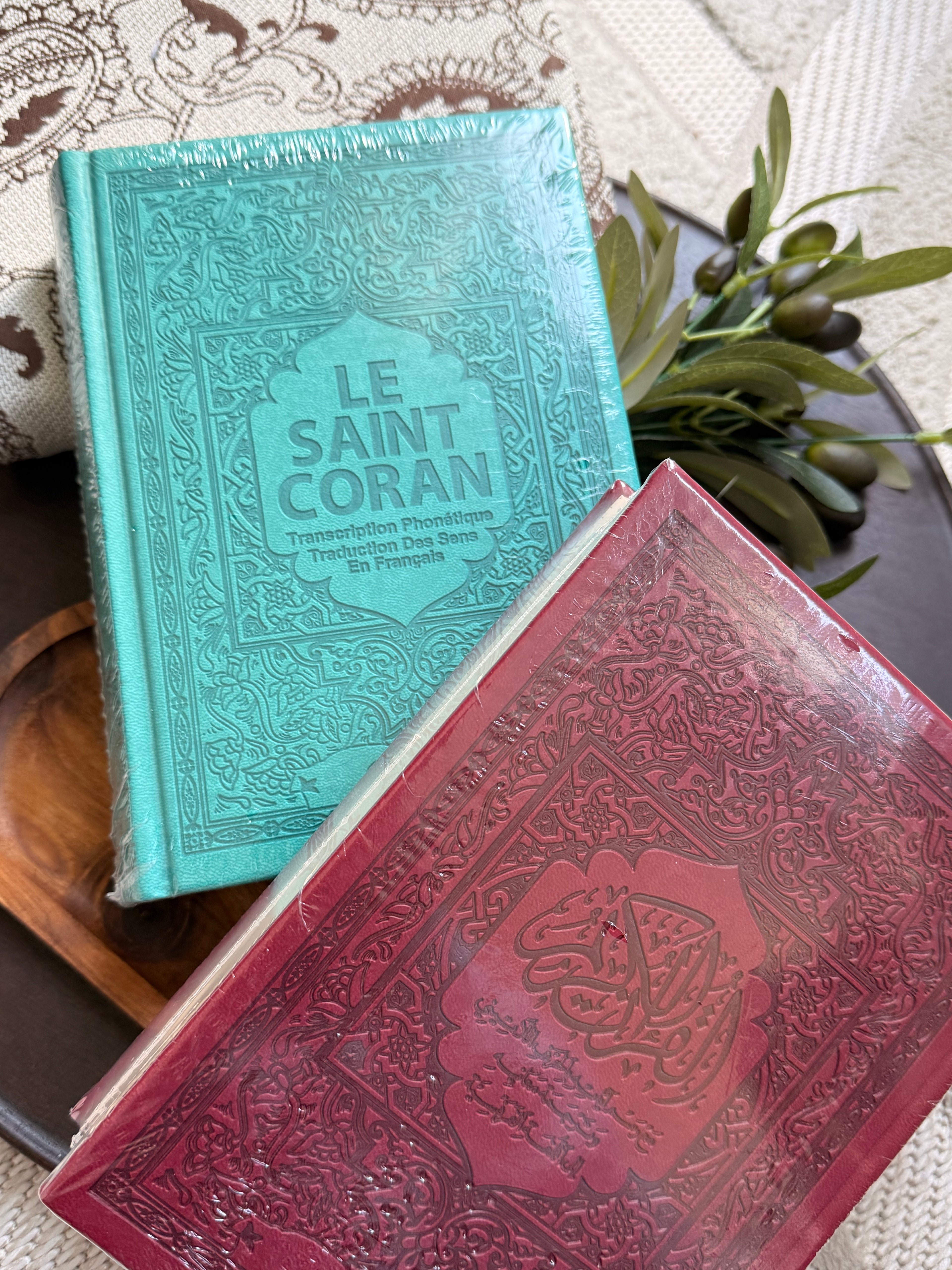 Coran Full  color – Couverture Rigide avec Transcription Phonétique et Traduction Française